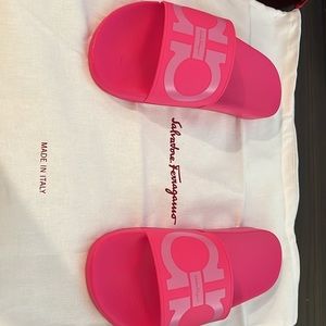 Salvatore Ferragamo woman's rubber slide
